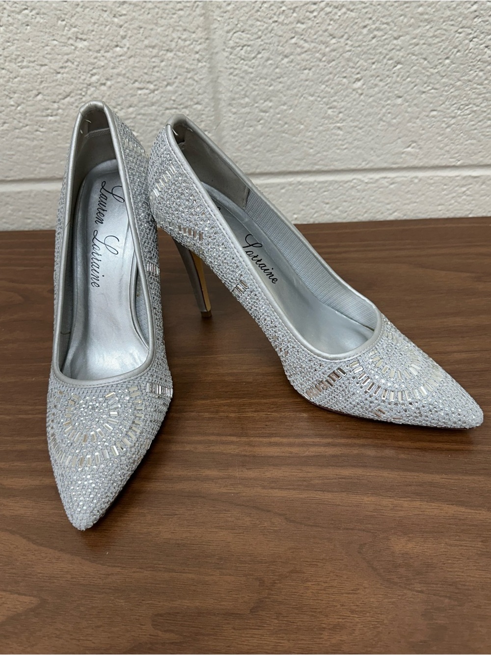 EUC Lauren Lorraine 4” Silver Embellished Bling Heels size 9.5
